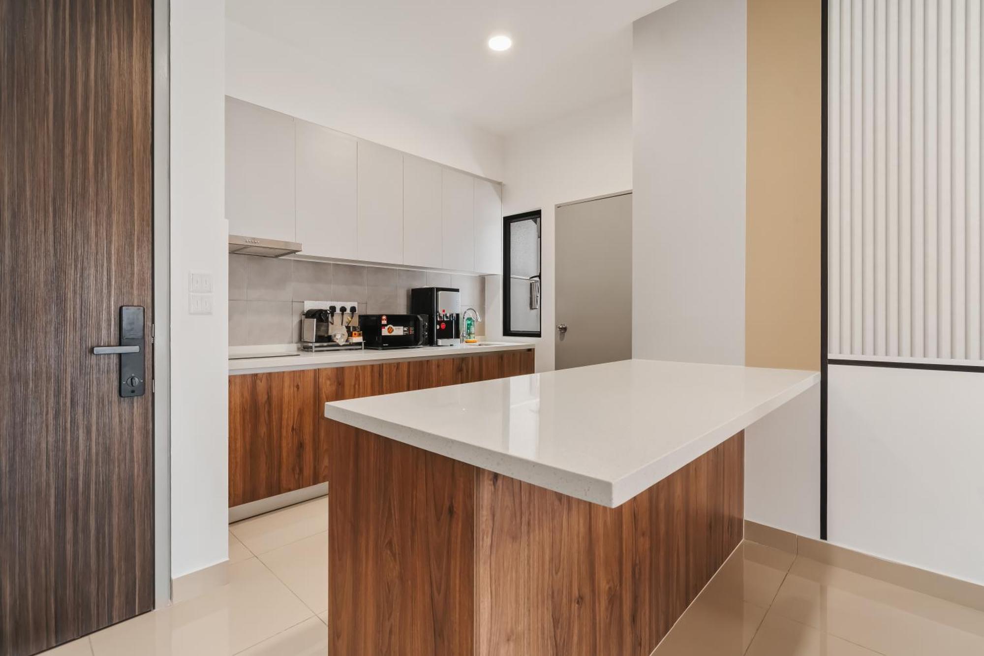 4br Luscious M Vertica Near Mrt By Rumabnb Kuala Lumpur
